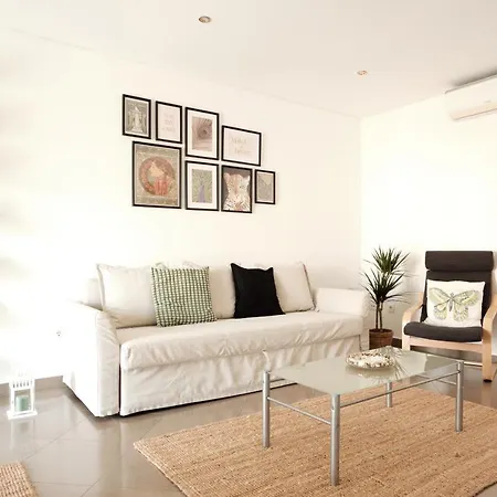Casa Do Lirio - Local Apartment